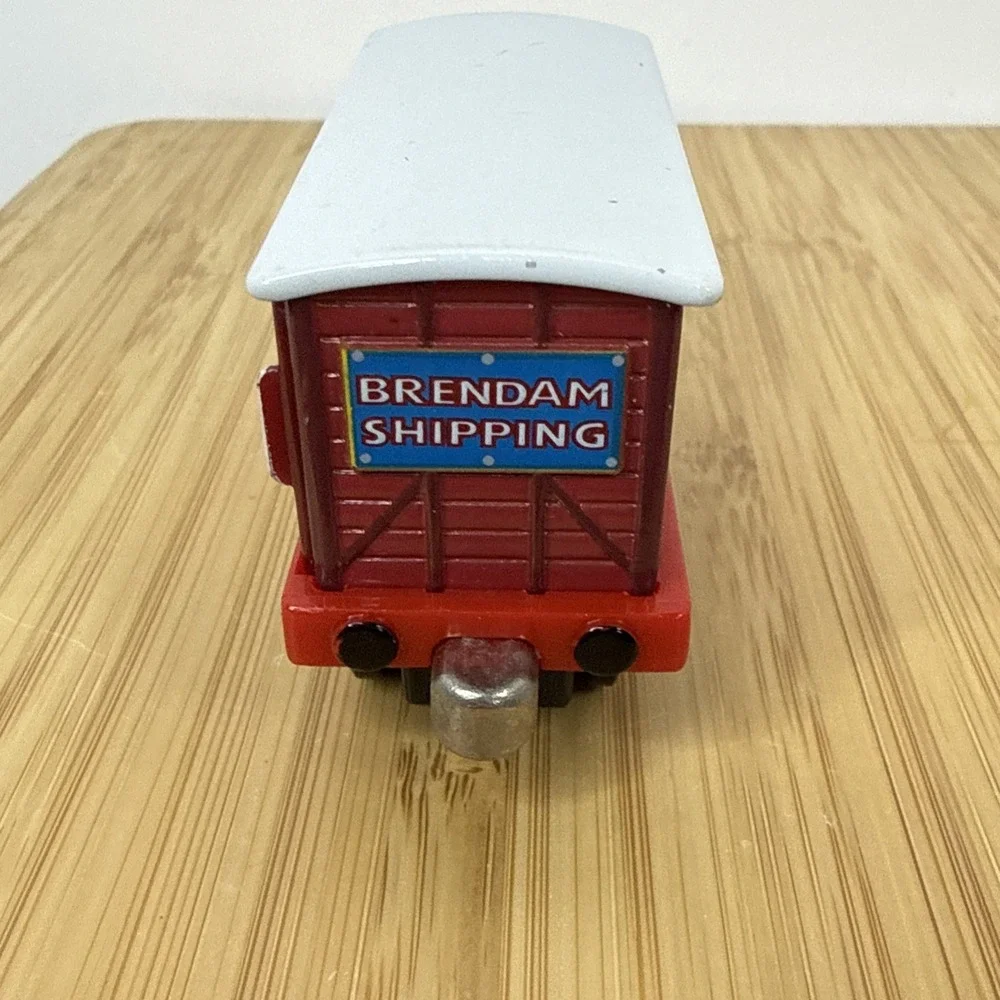 Thomas and Friends Box Car Brendam Shipping Magic Cargo Flip Door‎ Diecast Train